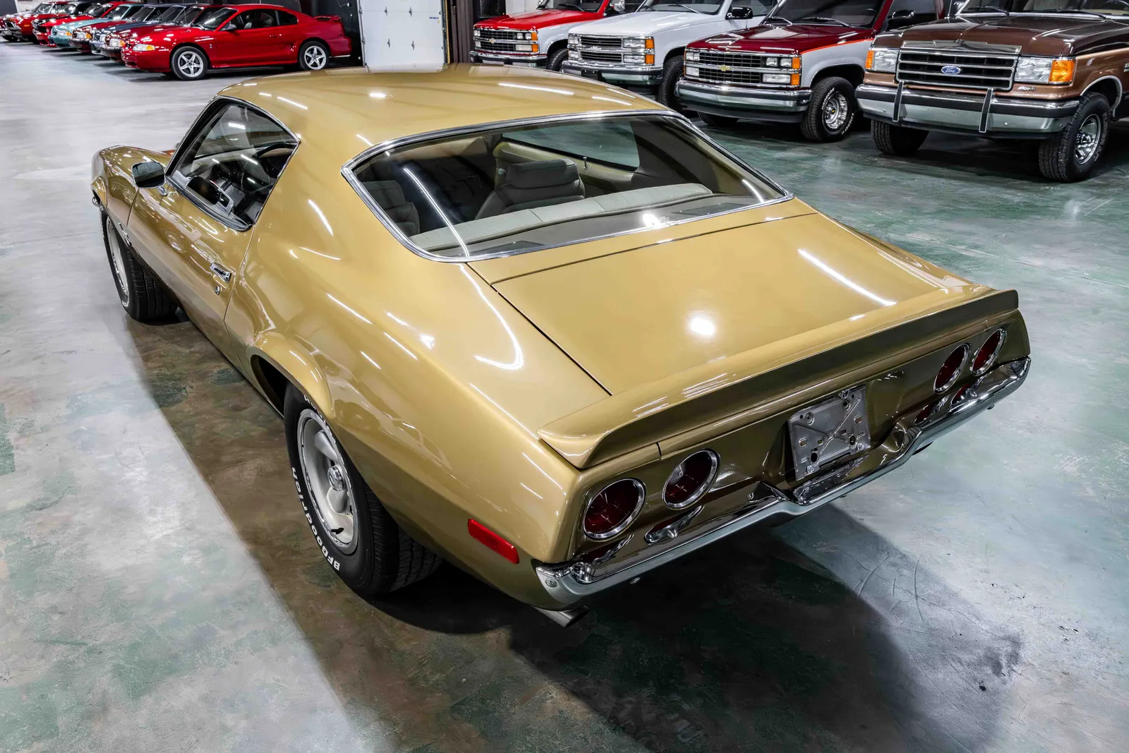 1970-Chevrolet-Camaro-Autumn Gold Poly-508917-35.jpg